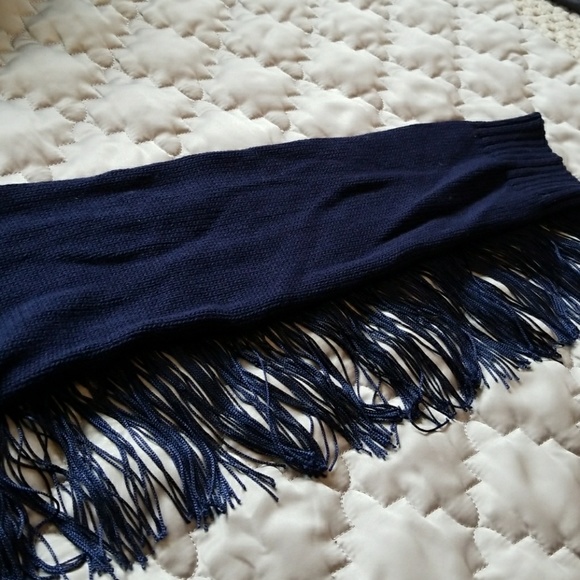 Donated! Piperlime Fringed Sweater, sz. Medium - Picture 7 of 7